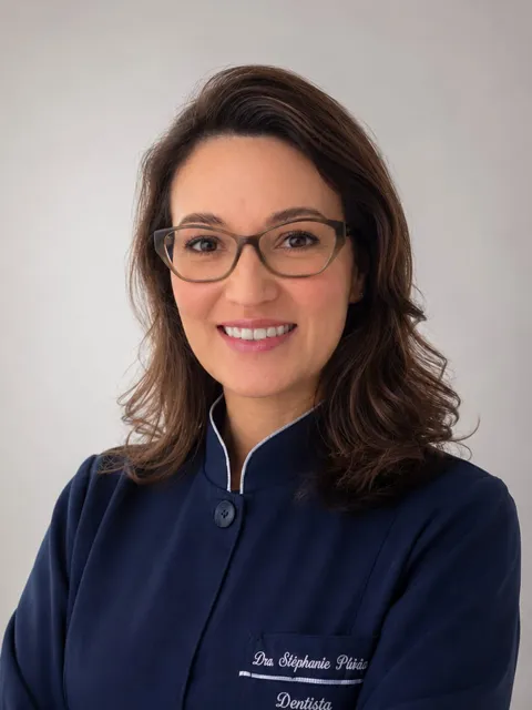 Dra. Stéphanie Padilha Geraldini, cirurgiã-dentista do ISBI